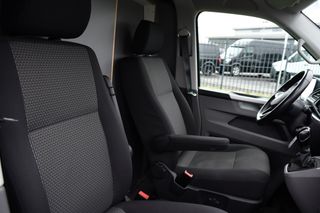 Volkswagen Transporter 2.0 TDI L2H1 Bulli Virtual, Adaptieve Cruise, Carplay, Automaat, Multimedia, Sensoren, 150PK, Trekhaak, LED, UNIEK!