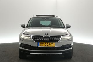 Škoda Karoq 1.5 TSI 150PK Automaat Pano Sfeer Airco Camera Carplay Cruise Canton-Audio LED Memory-seats Navi PDC 19"LMV