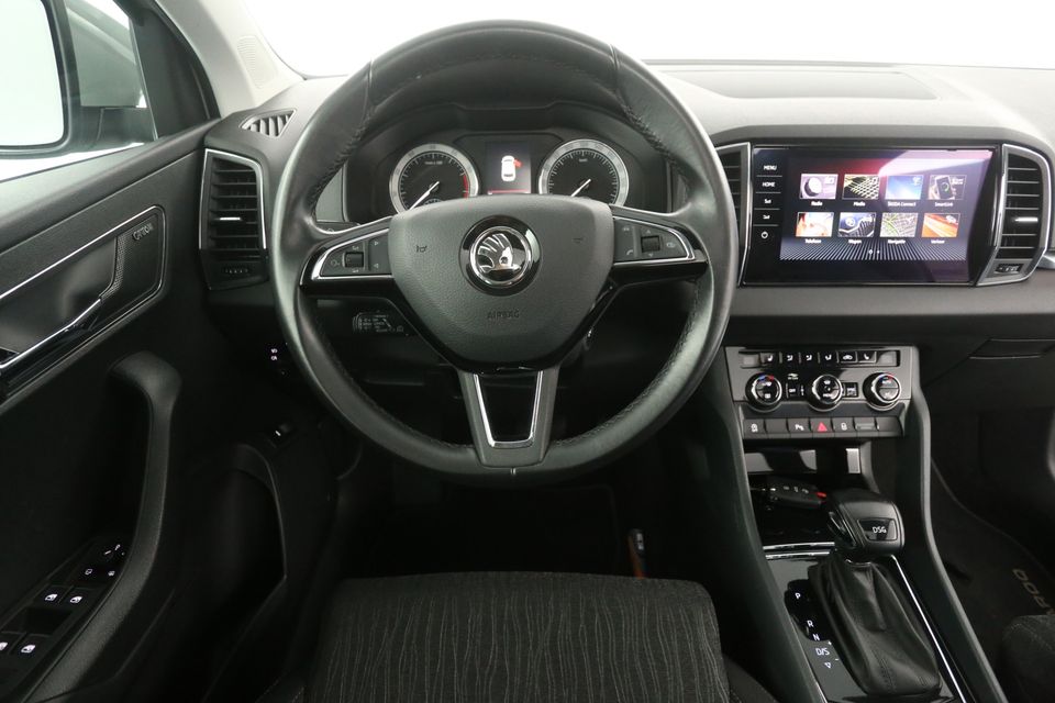 Škoda Karoq 1.5 TSI 150PK Automaat Pano Sfeer Airco Camera Carplay Cruise Canton-Audio LED Memory-seats Navi PDC 19"LMV