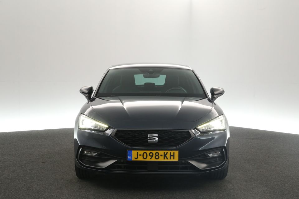 SEAT Leon 1.5 eTSI FR 163PK Automaat Sfeerverl. Carplay Camera Virtual LED Clima Cruise Navi DSG PDC 18''LMV