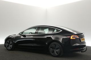 Tesla Model 3 Long Range AWD 75 kWh 351PK Automaat Autopilot Pano-view Camera Carplay Dashcam Virtual Clima Cruise Navi LED 18"LMV Trekhaak