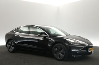 Tesla Model 3 Long Range AWD 75 kWh 351PK Automaat Autopilot Pano-view Camera Carplay Dashcam Virtual Clima Cruise Navi LED 18"LMV Trekhaak