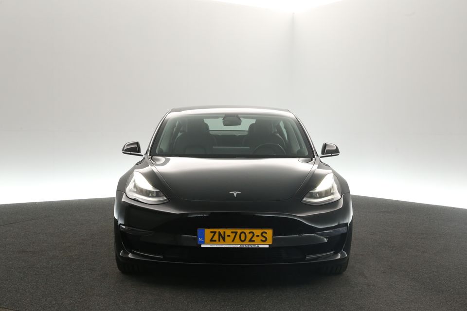 Tesla Model 3 Long Range AWD 75 kWh 351PK Automaat Autopilot Pano-view Camera Carplay Dashcam Virtual Clima Cruise Navi LED 18"LMV Trekhaak