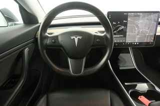 Tesla Model 3 Long Range AWD 75 kWh 351PK Automaat Autopilot Pano-view Camera Carplay Dashcam Virtual Clima Cruise Navi LED 18"LMV Trekhaak