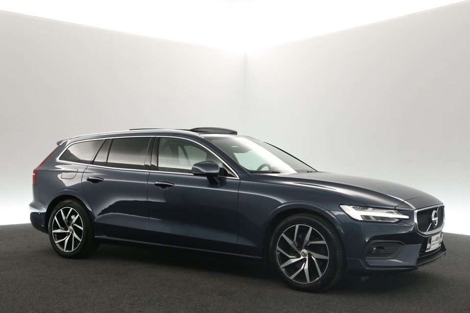 Volvo V60 2.0 T4 R-Design 191PK Automaat Pano Harman-Kardon Camera Sfeerverl. Clima Cruise Carplay LED Virtual Navi PDC Head-up 18"LMV Leder