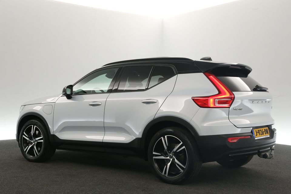 Volvo XC40 1.5 T5 Recharge R-Design 262PK Automaat Pano Clima Cruise 360-Camera Carplay Navi Virtual Memory-Seats Harman/Kardon Leder 19"LMV LED PDC Trekhaak