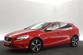 Volvo V40 1.5 T3 R-Design 153PK Automaat Pano-View Clima Cruise Camera Virtual Navi Harman-Kardon Memory-Seats 17"LMV LED PDC Trekhaak