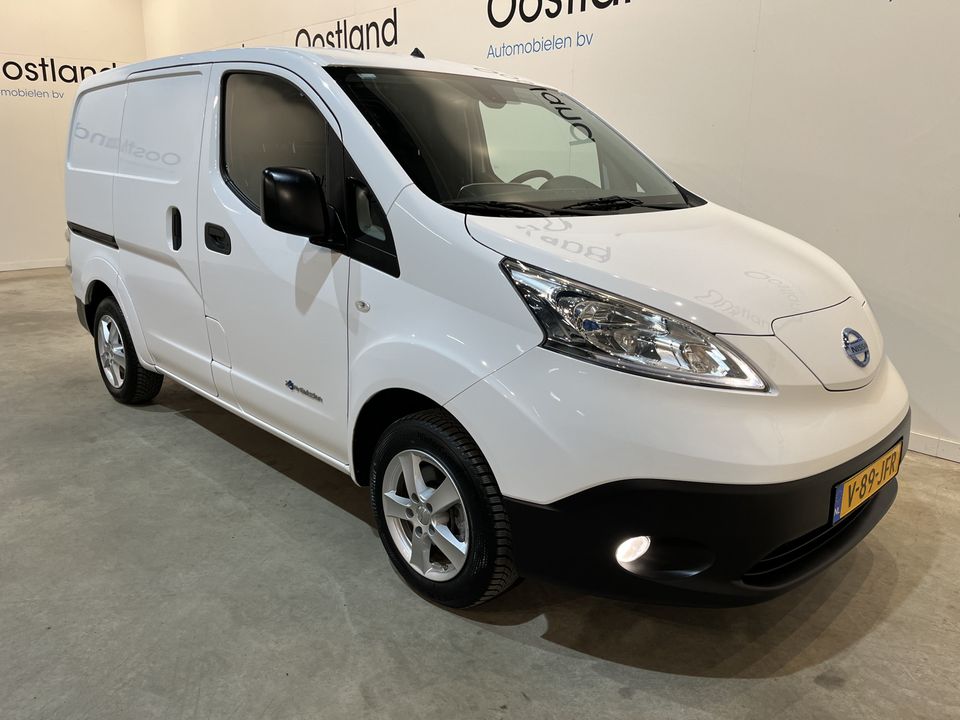 Nissan E-NV200 Business 40 kWh Servicebus / Sortimo Inrichting / 100% elektrisch !! / Airco / Cruise Control / Camera / Navigatie / 28.700 KM !!