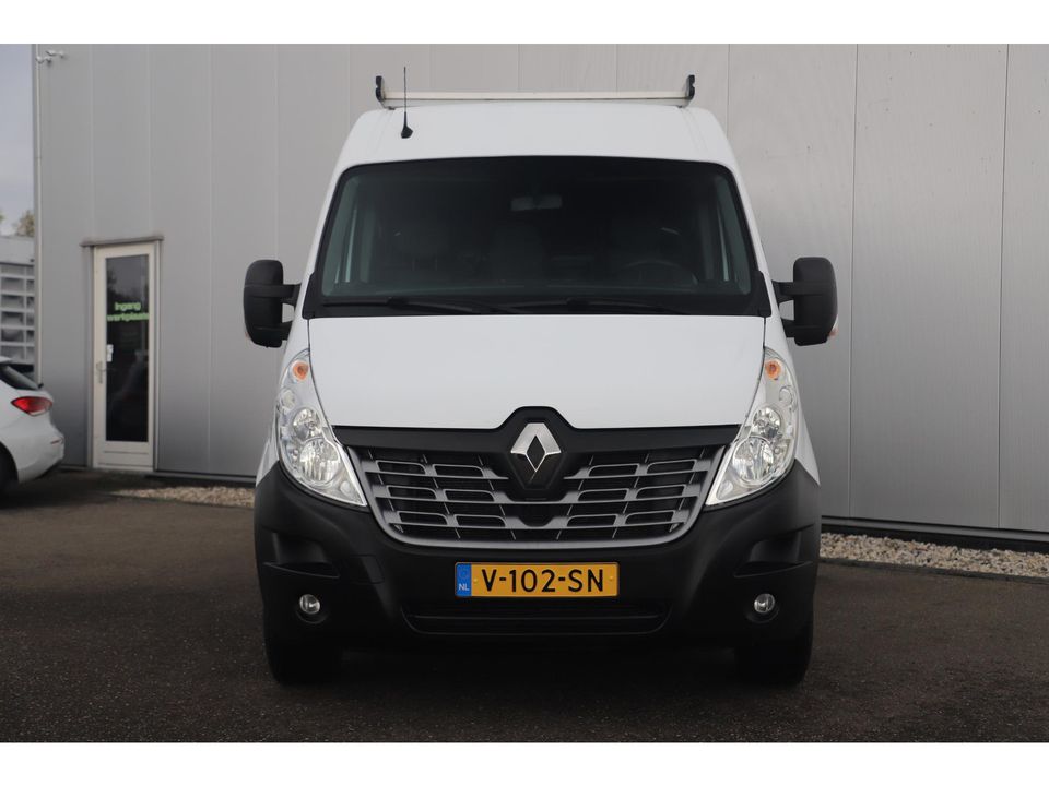 Renault Master T35 2.3 dCi L2H2 131PK Trekhaak Navigatie Camera Imperial Cruise Climate 3 Persoons