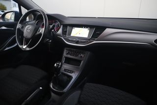 Opel Astra Sports Tourer 1.2 Edition 131PK Trekhaak 16 inch Navigatie Camera Carplay Android Bluetooth Parkeersensor