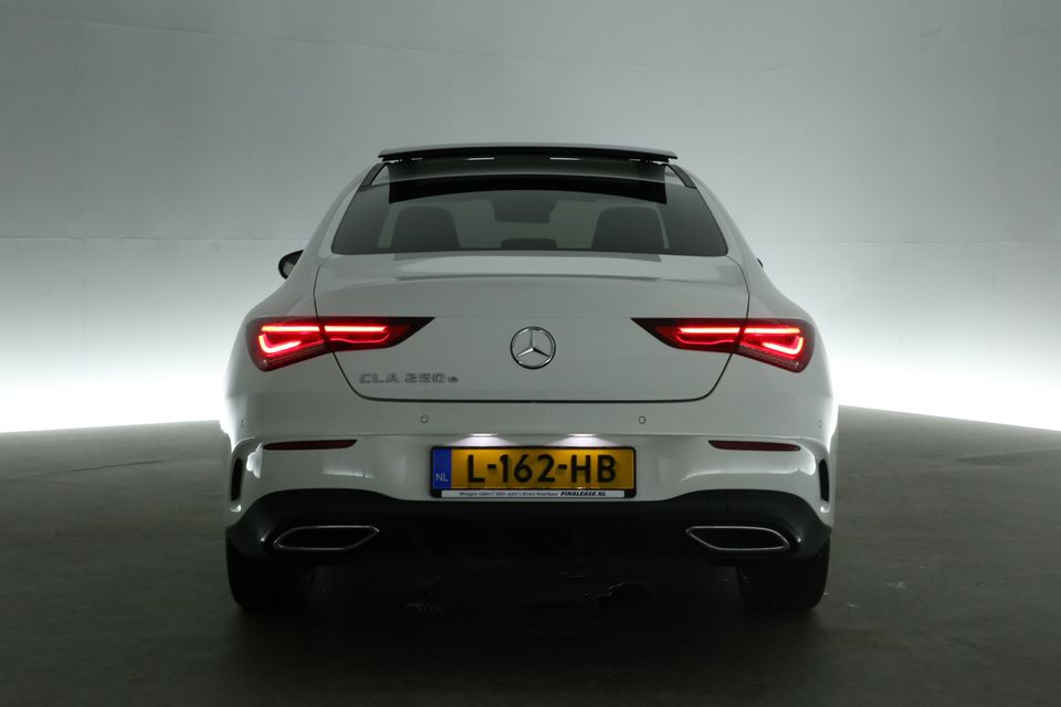 Mercedes-Benz CLA-Klasse 250e AMG Hybride 263PK Automaat Pano Clima Cruise Camera Sfeerverl. Memory-Seat LED Navi Virtual 18"LMV