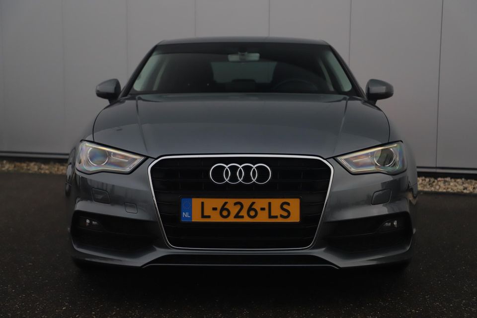 Audi A3 Limousine 1.4 TFSI S Line Xenon Klep Uitlaat Navigatie Bluetooth Clima Cruise Parkeersensor 17 inch LMV