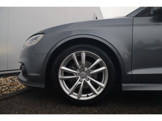 Audi A3 Limousine 1.4 TFSI S Line Xenon Klep Uitlaat Navigatie Bluetooth Clima Cruise Parkeersensor 17 inch LMV