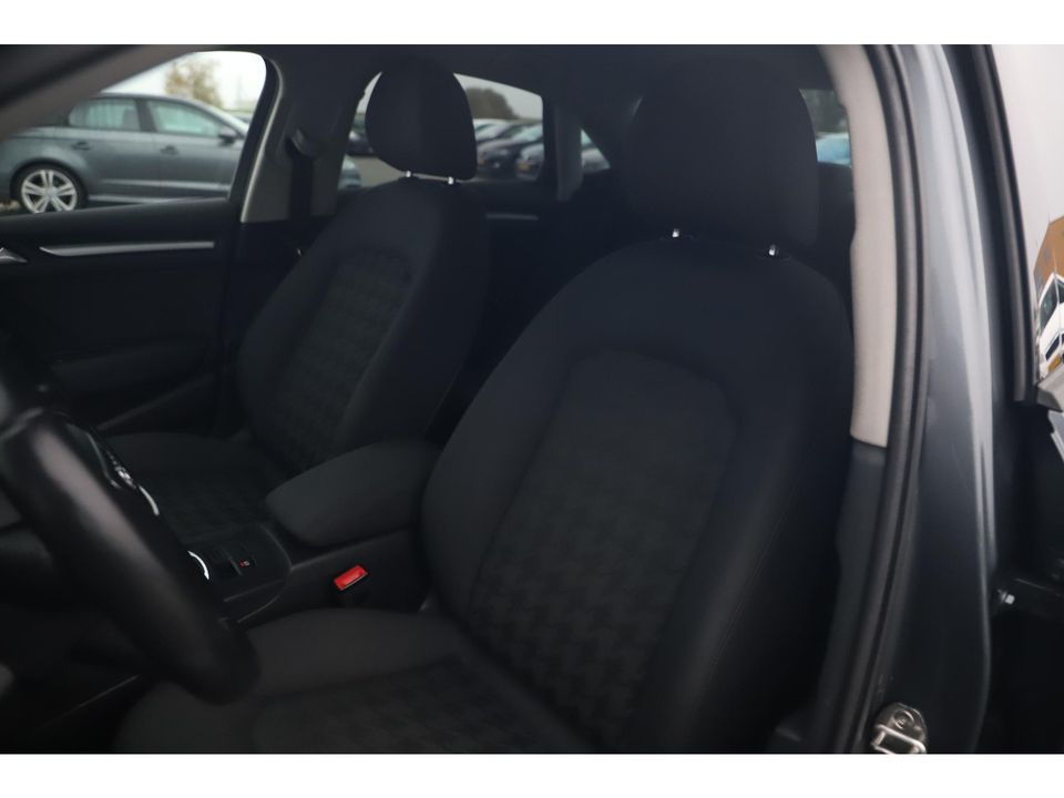 Audi A3 Limousine 1.4 TFSI S Line Xenon Klep Uitlaat Navigatie Bluetooth Clima Cruise Parkeersensor 17 inch LMV