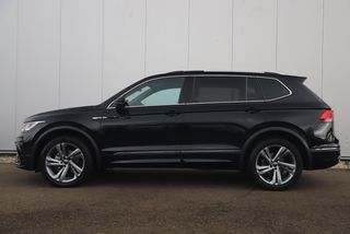 Volkswagen Tiguan Allspace 1.5 TSI 2X R-Line 7 Persoons 150PK DSG Automaat Panoramadak Virtual Cockpit Keyless Sfeerverlichting Full LED Stoelverwarming Navigatie Camera Adaptive Cruise Lane Assist 19 inch LMV NL Auto!