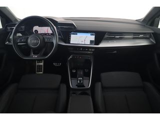 Audi A3 Limousine 30 TFSI S Line Sport edition Automaat Virtual Cockpit LED Matrix S Sportstoelen Half Leder Navigatie Clima Cruise Lane Assist Parkeersensor