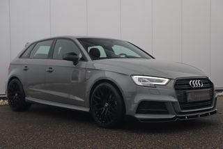 Audi A3 Sportback 30 TFSI Sport S Line Edition Automaat Black Optic Quantumgrey 19 inch Virtual Cockpit Half Leder Navigatie Carplay Android Bluetooth Stoelverwarming Parkeersensors Spoilers