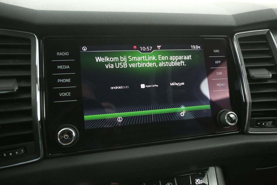 Škoda Kodiaq 1.5 TSI 150PK Automaat Sfeer Clima Camera Carplay Cruise LED Navi PDC 19''LMV Trekhaak