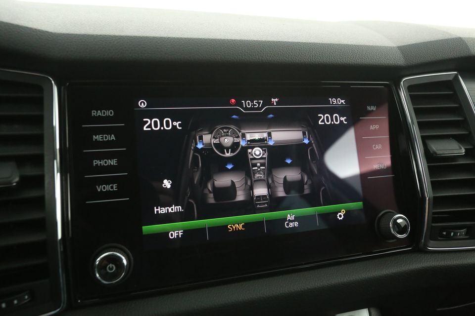 Škoda Kodiaq 1.5 TSI 150PK Automaat Sfeer Clima Camera Carplay Cruise LED Navi PDC 19''LMV Trekhaak