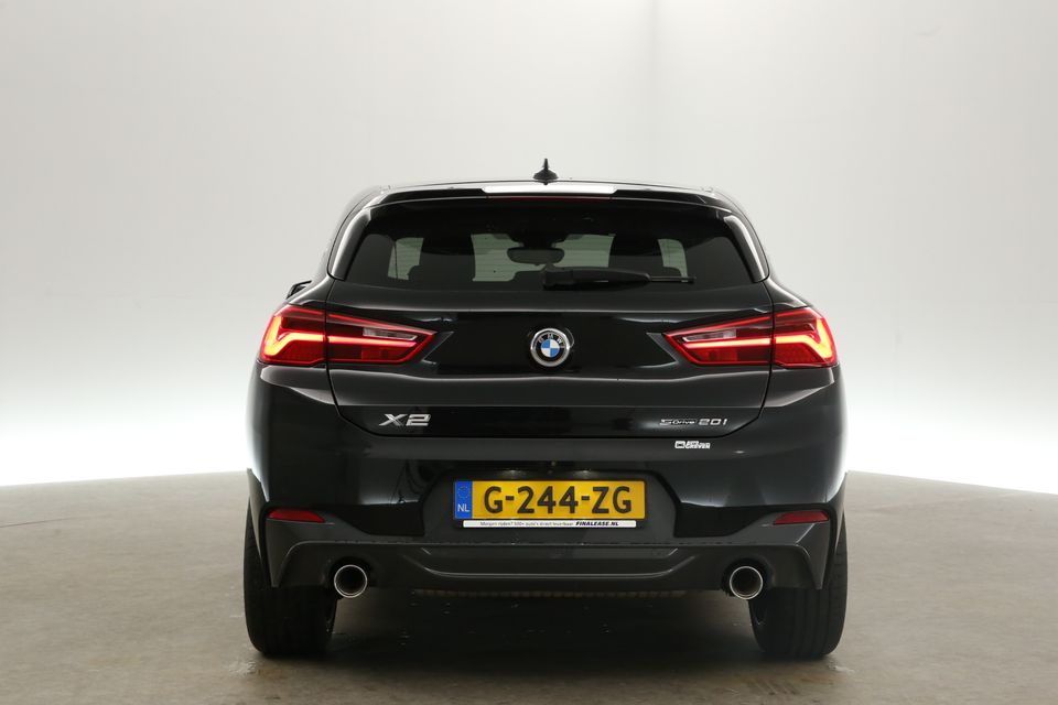 BMW X2 sDrive20i M-Sport 192PK Automaat Sfeerverl. Camera Clima LED 19"LMV Navi PDC Leder Stoelverwarming