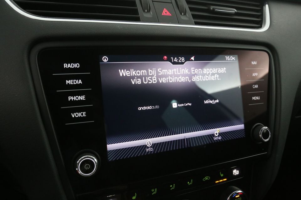 Škoda Octavia 1.0 TSI Sport Clima Carplay Camera LED Cruise Navi PDC 17''LMV Trekhaak