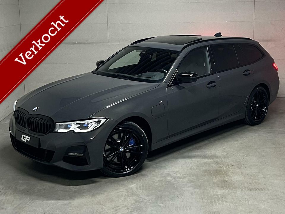 BMW 3 Serie Touring 330e xDrive M Sport Davitgrau Laser Pano