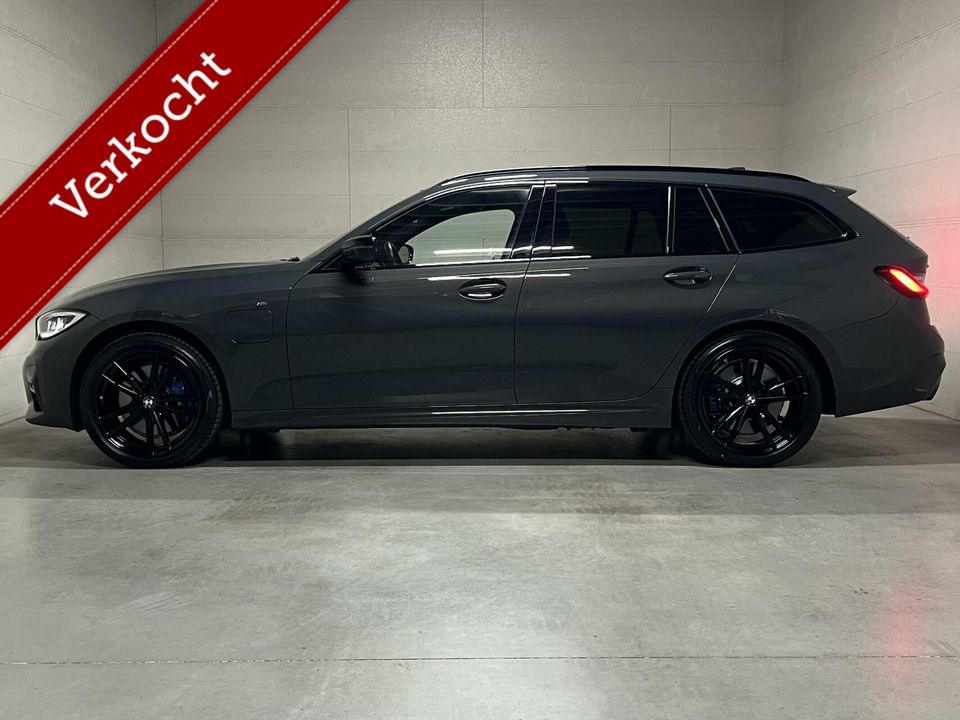 BMW 3 Serie Touring 330e xDrive M Sport Davitgrau Laser Pano