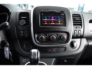 Renault Trafic 2.0 dCi 145 T29 L2H1 Black Edition Camera, Cruise, NAVI, LED, Automaat, 145PK, Sensoren, Trekhaak, Multimedia, UNIEK!