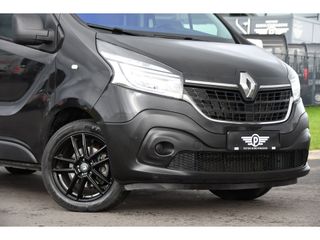 Renault Trafic 2.0 dCi 145 T29 L2H1 Black Edition Camera, Cruise, NAVI, LED, Automaat, 145PK, Sensoren, Trekhaak, Multimedia, UNIEK!