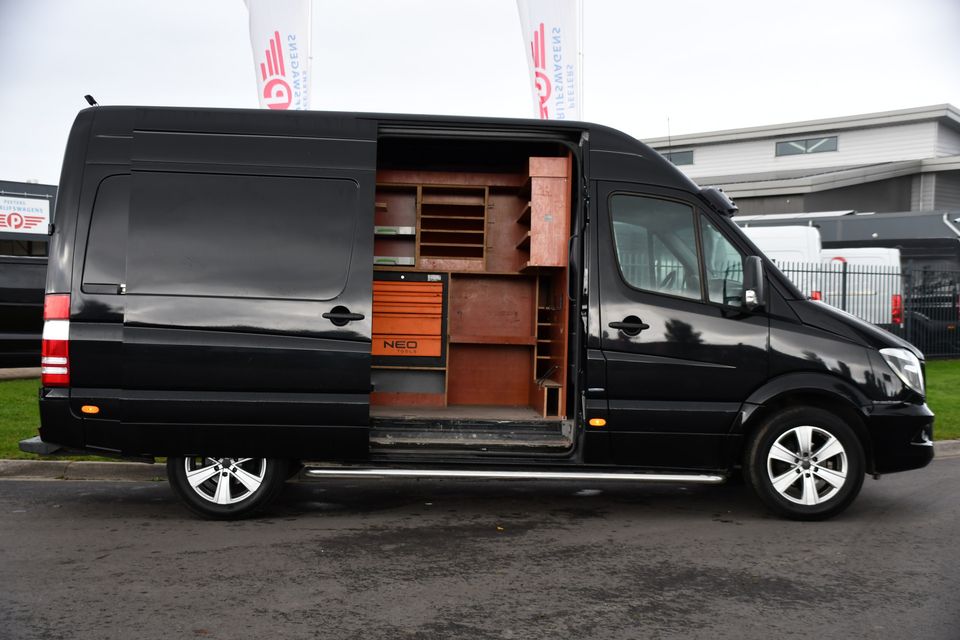 Mercedes-Benz Sprinter 319 3.0 V6 CDI 366 Black Edition Camera, Cruise, 190PK, Automaat, Stoelverwarming, LED, NAVI, Trekhaak, UNIEK!