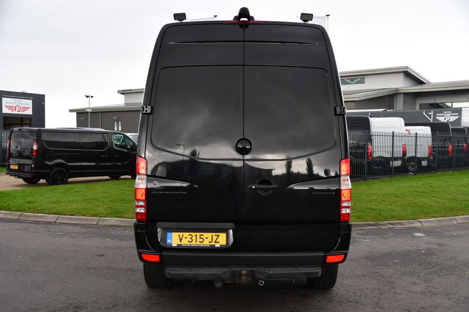 Mercedes-Benz Sprinter 319 3.0 V6 CDI 366 Black Edition Camera, Cruise, 190PK, Automaat, Stoelverwarming, LED, NAVI, Trekhaak, UNIEK!