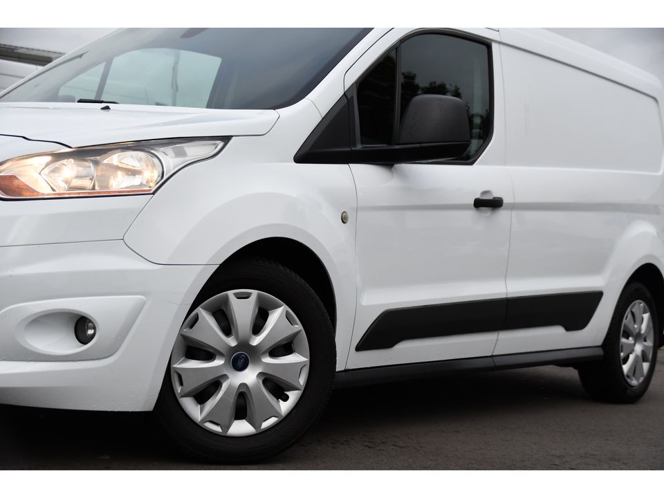 Ford Transit Connect 1.6 TDCI L2 Camera, Cruise, Carplay, Sensoren, Multimedia,  Trekhaak, Sensoren, 100PK,