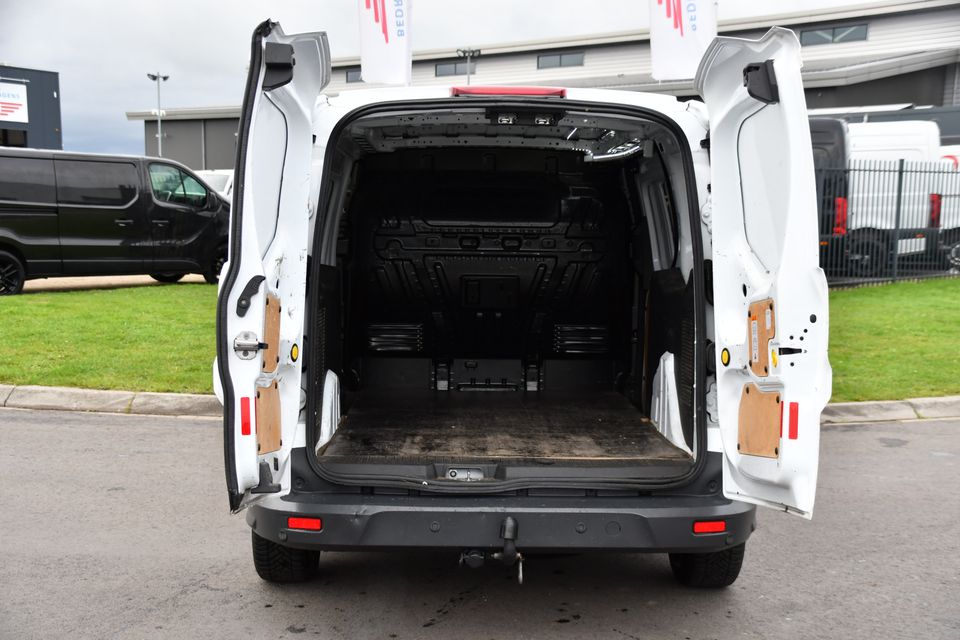 Ford Transit Connect 1.6 TDCI L2 Camera, Cruise, Carplay, Sensoren, Multimedia,  Trekhaak, Sensoren, 100PK,