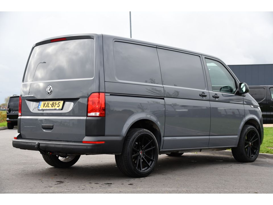 Volkswagen Transporter 2.0 TDI L1H1 PB Edition Cruise, Carplay, Sensoren, Trekhaak, Airco!