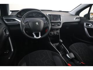 Peugeot 2008 1.2 PureTech Active Panoramadak Trekhaak Radio Bluetooth Airco Cruise Control Elektrische Ramen