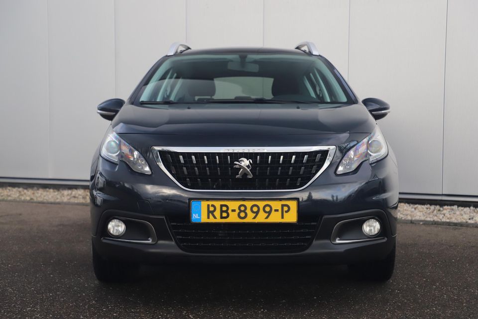 Peugeot 2008 1.2 PureTech Active Panoramadak Trekhaak Radio Bluetooth Airco Cruise Control Elektrische Ramen