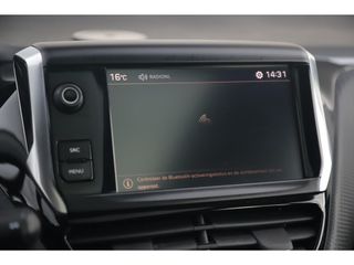 Peugeot 2008 1.2 PureTech Active Panoramadak Trekhaak Radio Bluetooth Airco Cruise Control Elektrische Ramen