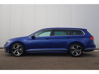 Volkswagen Passat Variant 1.5 TSI 2X R-Line 150PK DSG Automaat Panoramadak Nappa Leder Full LED Keyless 18 inch LMV Adaptive Cruise Lane Assist Navigatie Camera Carplay Android PDC Dealer Onderhouden!