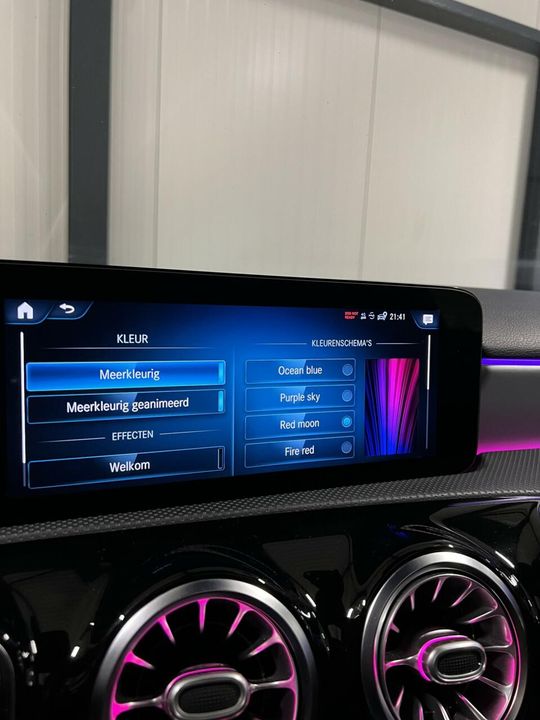 Mercedes-Benz A-Klasse 250 e AMG Premium Plus Pano Sfeer Carplay