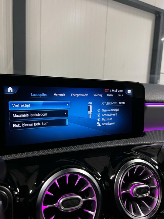 Mercedes-Benz A-Klasse 250 e AMG Premium Plus Pano Sfeer Carplay