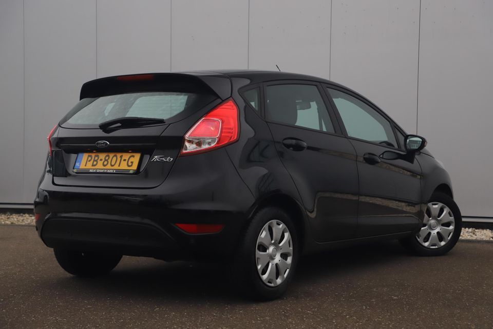 Ford Fiesta 1.5 TDCi Style Ultimate Lease Edition Navigatie Airco Cruise Parkeersensors LED Bluetooth