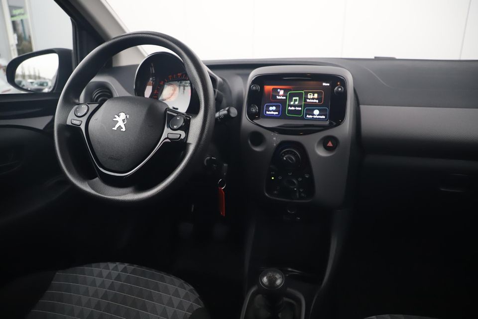 Peugeot 108 1.0 e-VTi Active Carplay Android Navigatie Camera Airco Elektrische Ramen