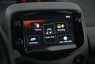 Peugeot 108 1.0 e-VTi Active Carplay Android Navigatie Camera Airco Elektrische Ramen