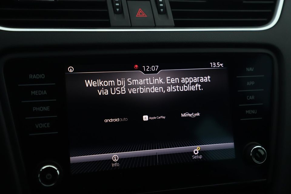 Škoda Octavia Combi 1.0 TSI Sport Business Trekhaak 18 inch RS Sportstoelen Full LED Navigatie Camera Carplay Android Clima Cruise Parkeersensors