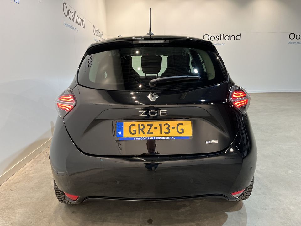 Renault ZOE R135 Intens 52 kWh (Huuraccu) € 12.950,- Met Subsidie / CCS SNELLADER !! / CarPlay / Camera / Airco / Cruise Control / LMV / Navigatie / 35.100 KM !! Prijs ex BTW € 12.355,-