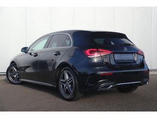 Mercedes-Benz A-Klasse 180 D AMG Line Automaat Widescreen Half Leder Sportstoelen Navigatie Camera Full LED 18 inch AMG Getint Glas Stoelverwarming