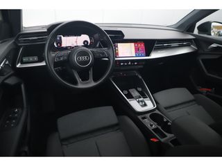 Audi A3 Sportback 30 TFSI S-Tronic Advanced edition Automaat Sportstoelen Virtual Cockpit Draadloos Carplay Android LED Matrix Adaptive Cruise Lane Assist Navigatie Parkeersensor S Line Look 18 inch Velgen All season