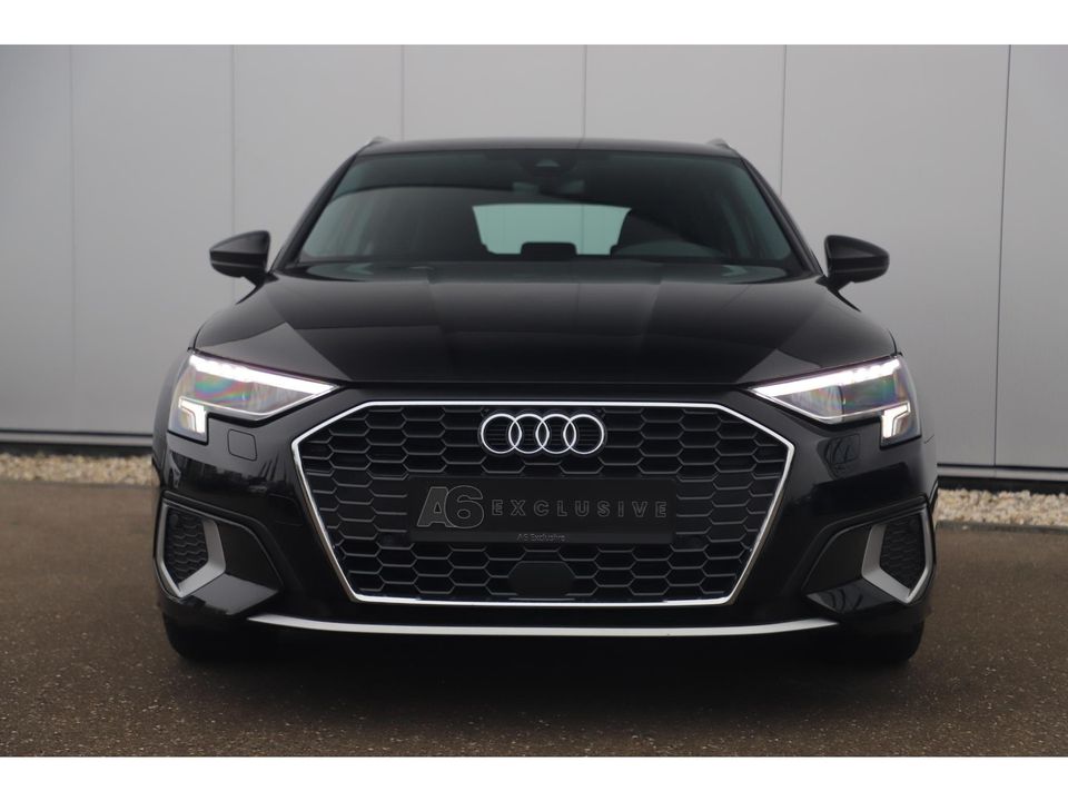 Audi A3 Sportback 30 TFSI S-Tronic Advanced edition Automaat Sportstoelen Virtual Cockpit Draadloos Carplay Android LED Matrix Adaptive Cruise Lane Assist Navigatie Parkeersensor S Line Look 18 inch Velgen All season