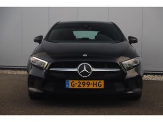 Mercedes-Benz A-Klasse 160 Advantage Widescreen Full LED Sportstoelen Navigatie Camera Clima Cruise 17 inch LMV Lane Assist Parkeersensors