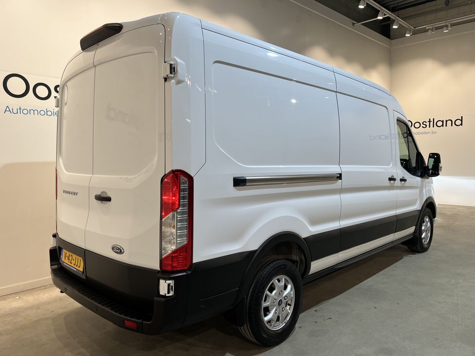 Ford Transit 350 2.0 TDCI L3H2 Limited 130 PK Automaat / Euro 6 / Airco / Cruise Control / CarPlay / PDC / Navigatie / 3-Zits